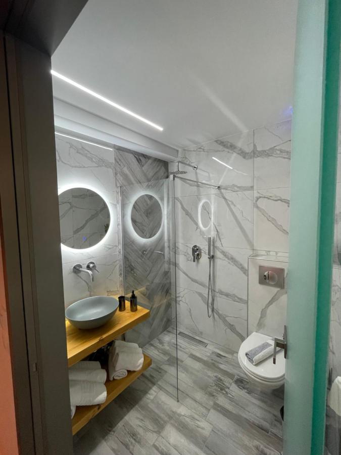 Studios River بوتوس المظهر الخارجي الصورة